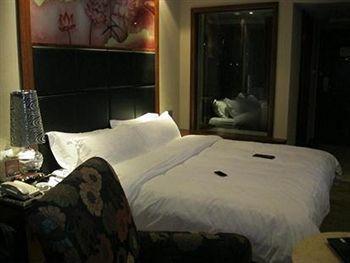 Nanchang Huayu New World Hotel Esterno foto