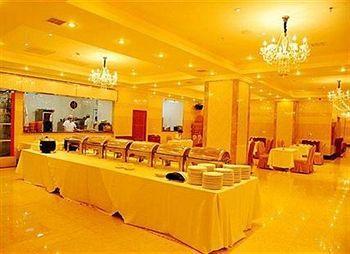 Nanchang Huayu New World Hotel Esterno foto